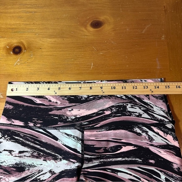 Women’s Lululemon Leggings - Picture 4 of 8